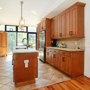 Hoboken Rowhouse with Floor to Ceiling Glass Extension