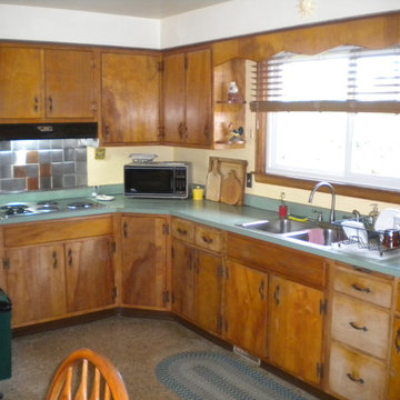 BEFORE Cherry Cabinets with Typhoon Bordeaux Granite Counter Tops