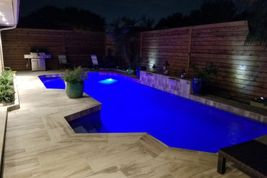 Small minimalist pool photo in Dallas