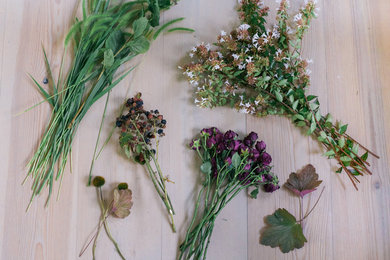 30-Minute DIY: An Easy, Beautifully Wild Wreath for Autumn