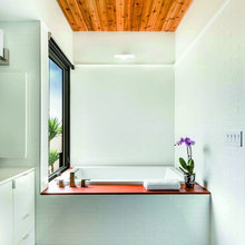 master bath upstairs