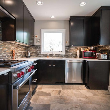 Traditional Kitchen Nook