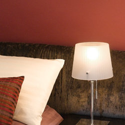 Artemide - Jupe Classic Table Lamp by Artemide - Table Lamps