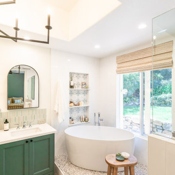 Freestanding Tub Alcove with Textured Tile Platform