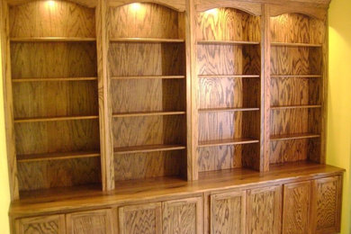 Example of a classic home office design in Indianapolis