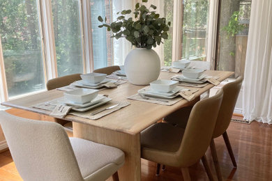 Dining room - dining room idea in Toronto