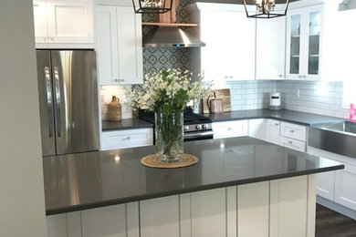 Inspiration for a country kitchen remodel in Cleveland