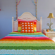 Little girl's bedroom