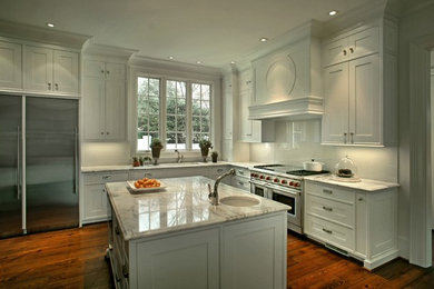 Example of a transitional kitchen design in Richmond