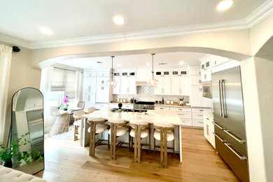 Inspiration for a contemporary kitchen remodel in San Diego