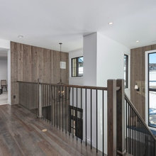 Interior/exterior railing