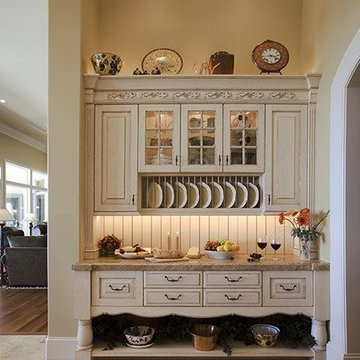 Traditional Kitchen Cabinets