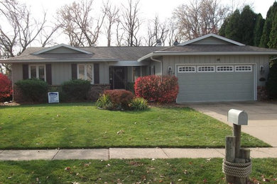 Example of a classic exterior home design in Chicago