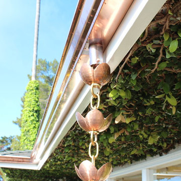Copper Rain Gutters, Brentwood, K-5 with Round Downspouts and Heavy Rain Chain