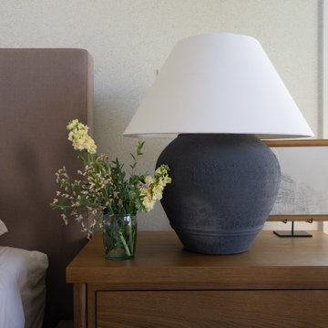 Transitional Hill-Country Primary Bedroom