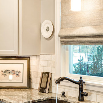 Cozy Two-Toned Kitchen