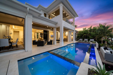 Inspiration for a modern home design remodel in Miami