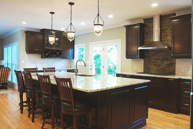 Kitchen - transitional kitchen idea in Raleigh
