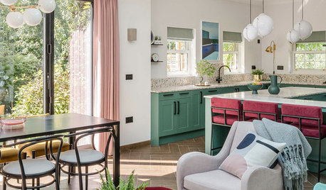 Striking Color Combo: Green and Hot Pink