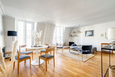 Idée de décoration pour une salle de séjour bohème.
