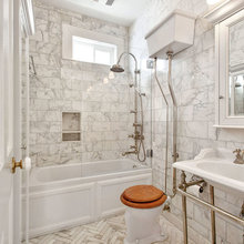 brady's bathrooms