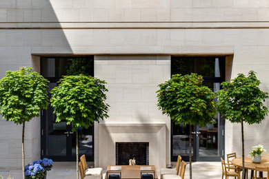 Photo of a contemporary patio in Moscow.