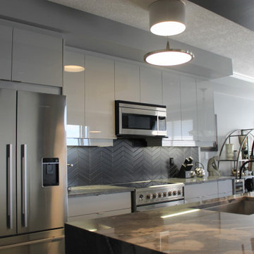 Contemporary high gloss kitchen in downtown luxury condo