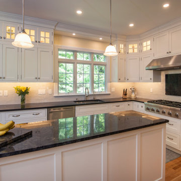 Modern Colonial Kitchen in Lexington, Massachusetts