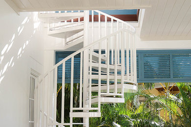 Inspiration for a tropical patio remodel in Tampa