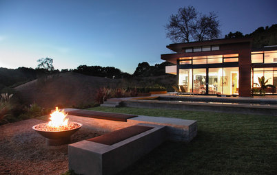 Eco-Friendly Fire Pits: Casting Backyard Campfires in a New Light