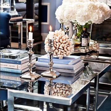 Blue and white Eichholtz room