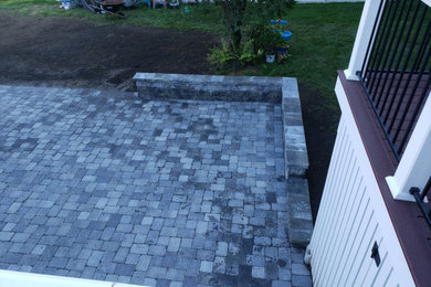 Paver Patio with sitwall