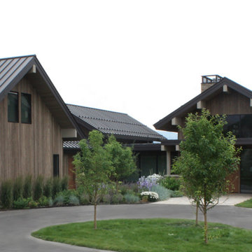 HARMONIZING MODERN AND RUSTIC AESTHETICS IN IDAHO