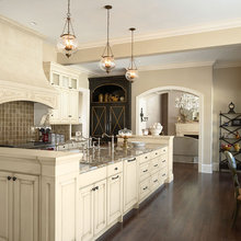 Cabinet door and drawer style