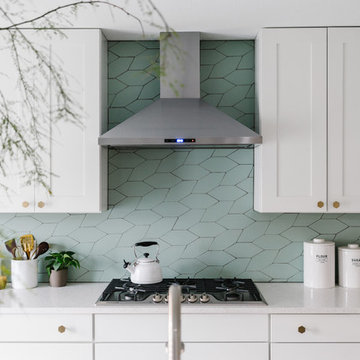 Sea Glass Picket Backplash