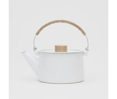 Contemporary Kettles by ReForm School