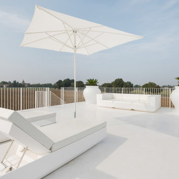 restyling villa in bianco ottico