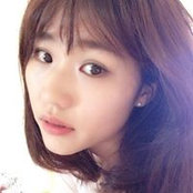 Yoojin Lee's photo