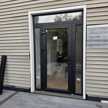 Manux 8666 Black with clear glass sidelites and transom