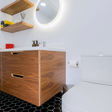 Master Bathroom In Oakland, CA 94619