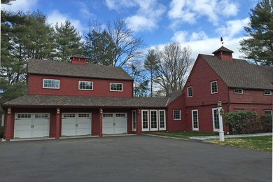 Home design - transitional home design idea in New York
