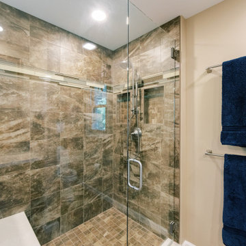 Beckett Ridge Master Bathroom (Eagle Ridge Drive)