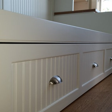 Beaded Inset Trundle Bed