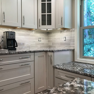 Getzville- Contemporary Cream Kitchen