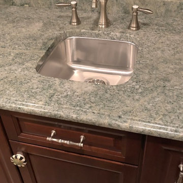 Hamburg - Wet Bar with Light Green Granite