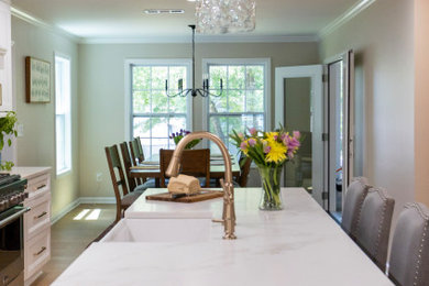 Example of a trendy kitchen design in Atlanta