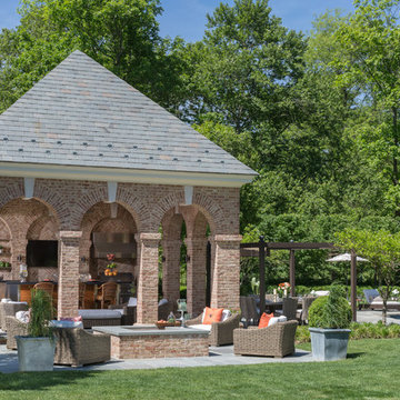 Pool House on a Georgian Estate