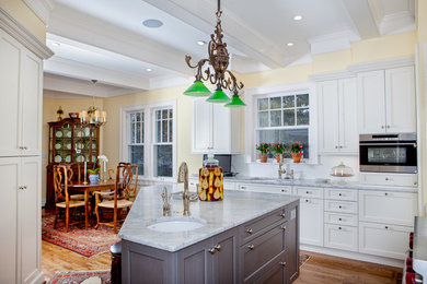 Kitchen - traditional kitchen idea in Other