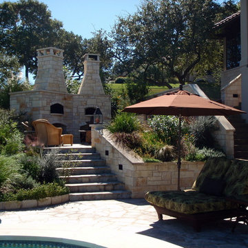 Spicewood Fireplace and Wood-burning Oven
