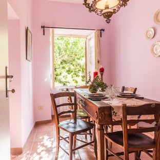 Cette photo montre une salle à manger éclectique.